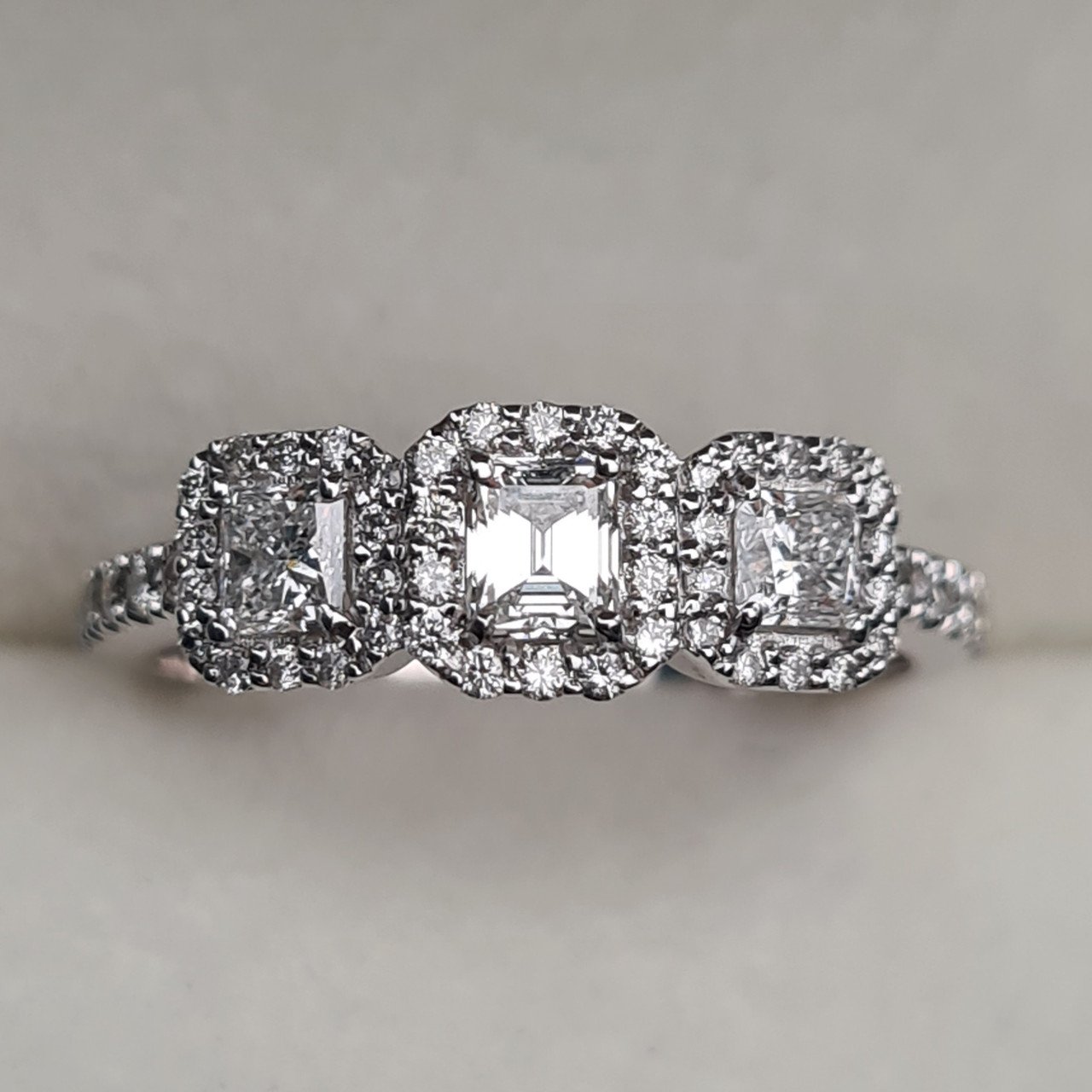 Кольцо Deimantas 95976242 16,5р 2,94гр 0,80ct. купить,NaN