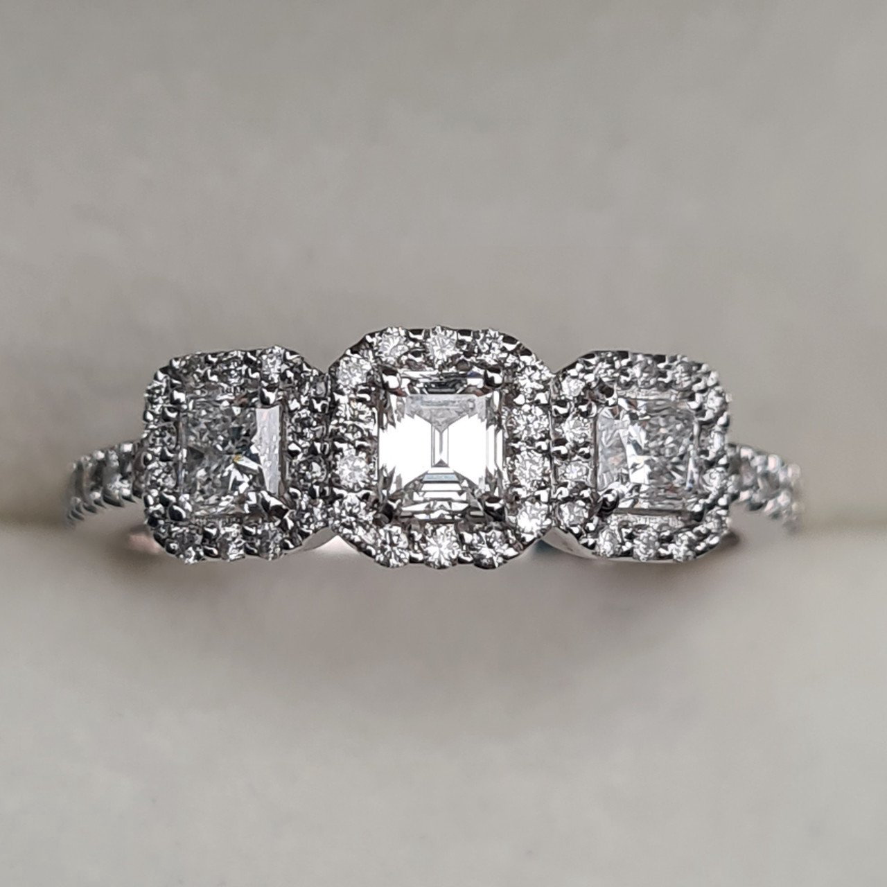 Кольцо Deimantas 95976242 16,5р 2,94гр 0,80ct. купить,NaN