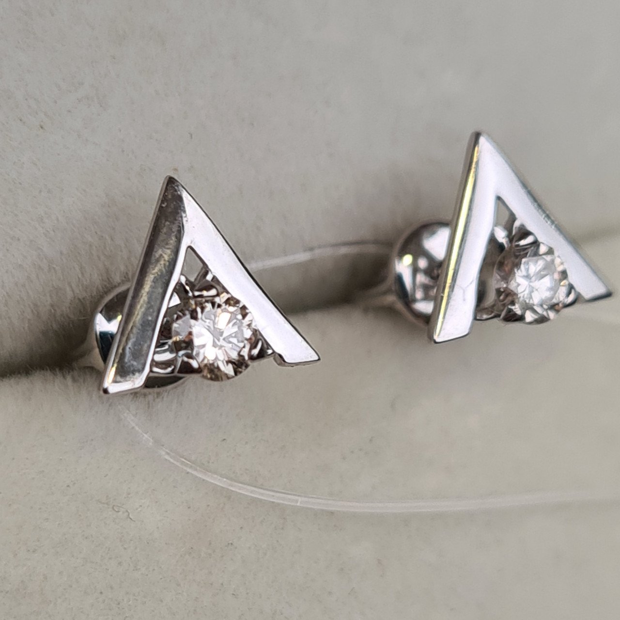 Серьги Deimantas 98178171 1,02гр 0,226ct. купить,NaN