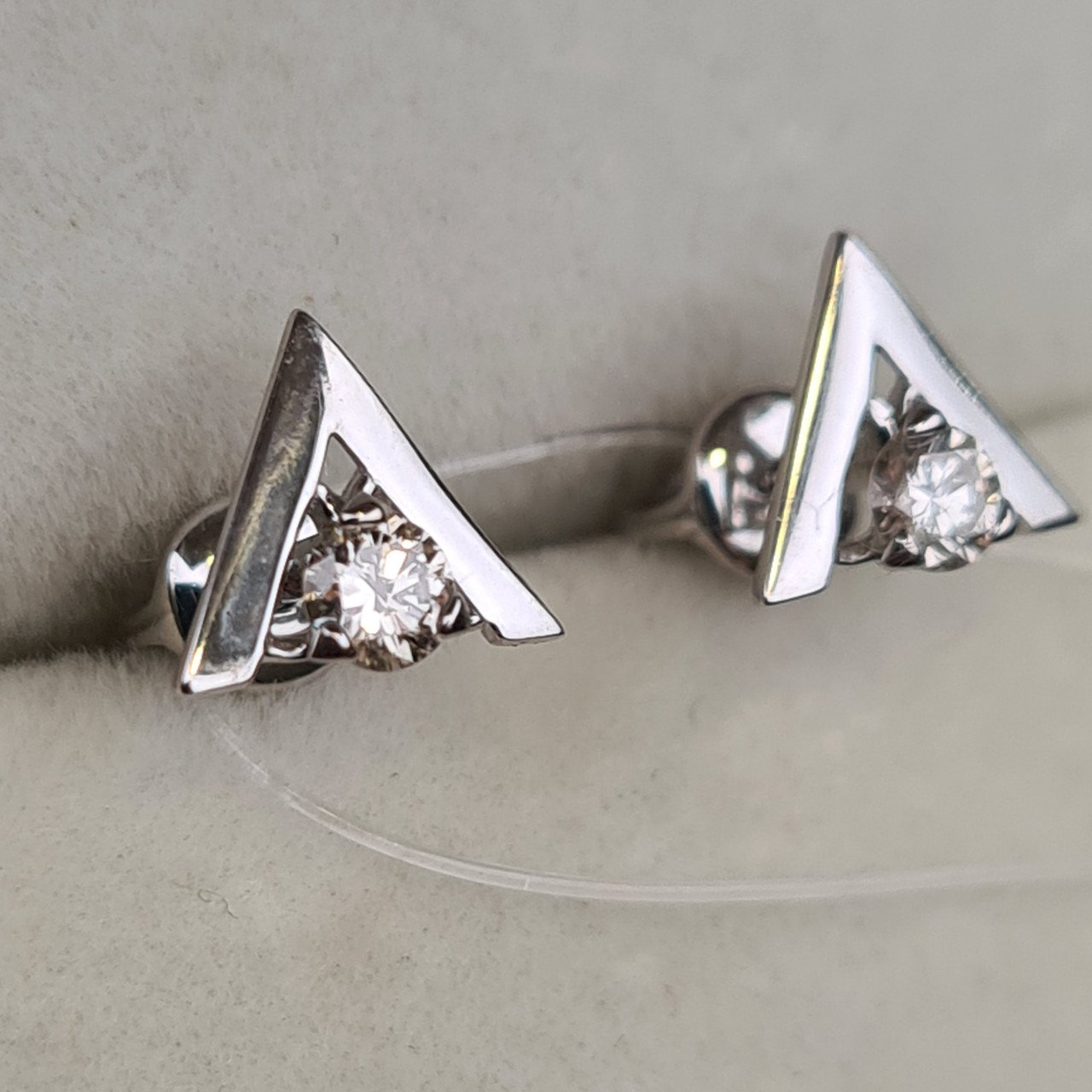 Серьги Deimantas 98178171 1,02гр 0,226ct. купить,NaN