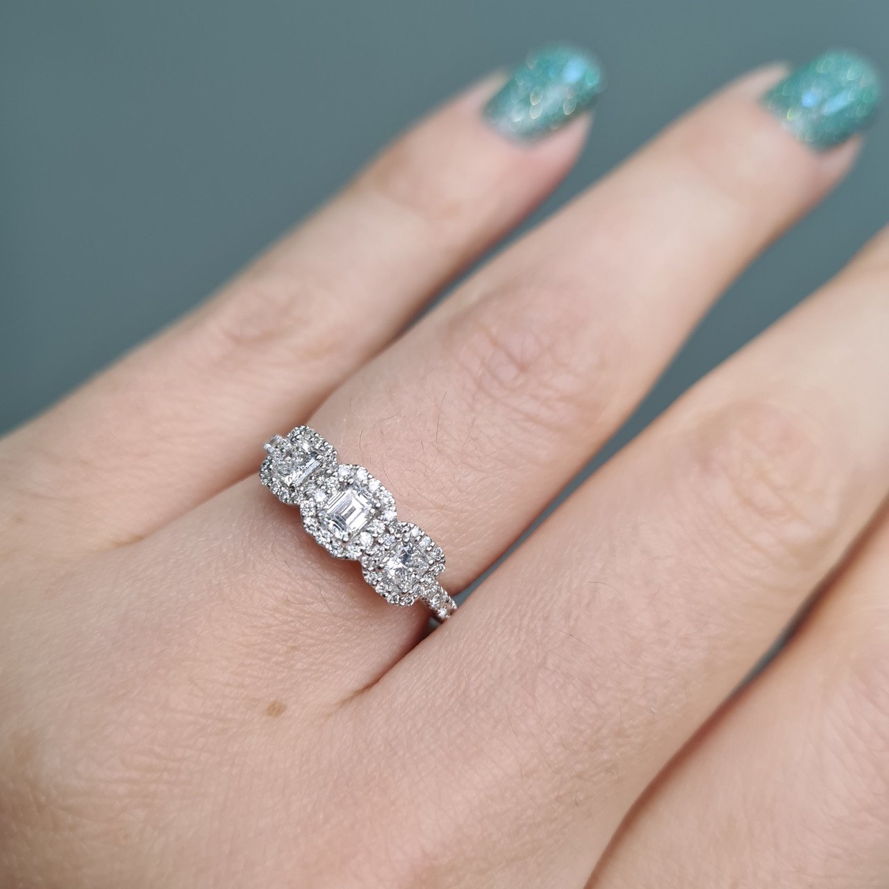 Кольцо Deimantas 95976242 16,5р 2,94гр 0,80ct. купить,NaN
