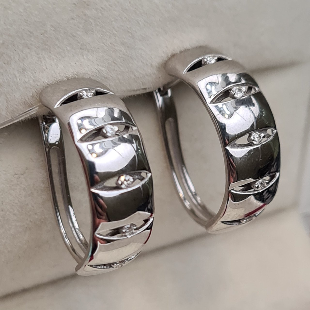 Серьги Deimantas 98178175 3,32гр 0,09ct. купить,NaN