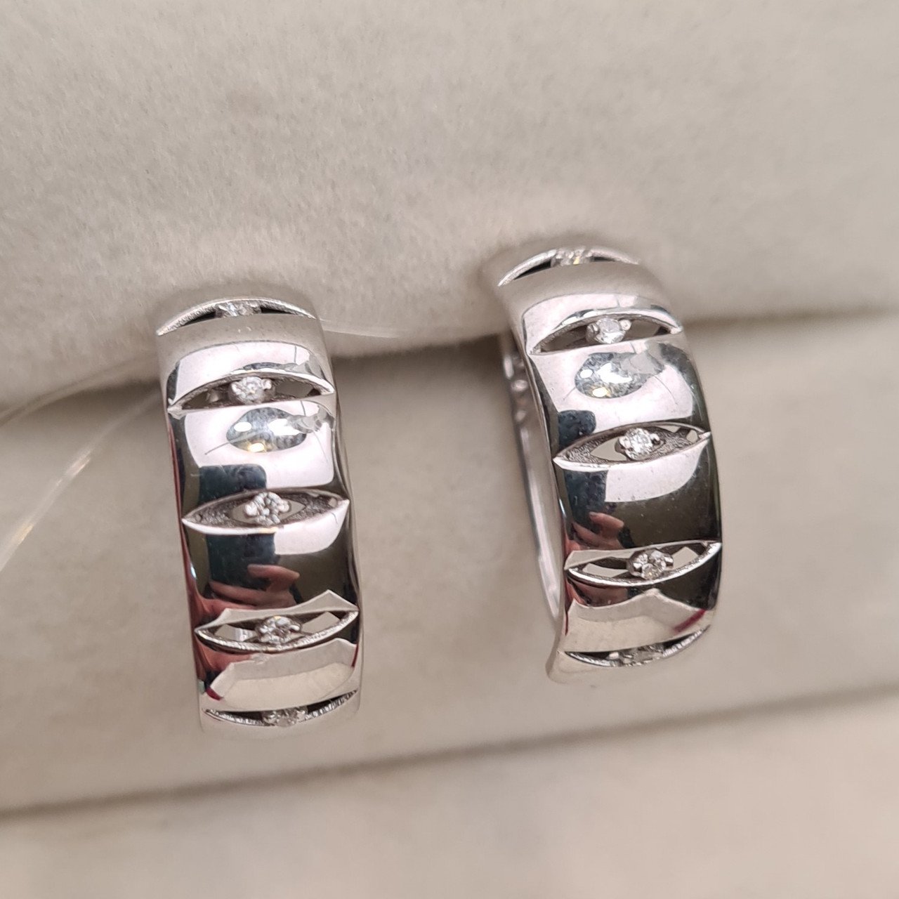 Серьги Deimantas 98178175 3,32гр 0,09ct. купить,NaN
