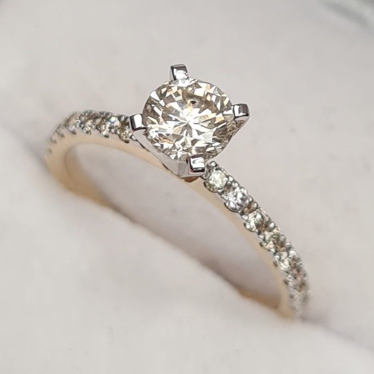 Кольцо Deimantas 81760669 16,51р 1,98гр 0,85ct. купить,NaN
