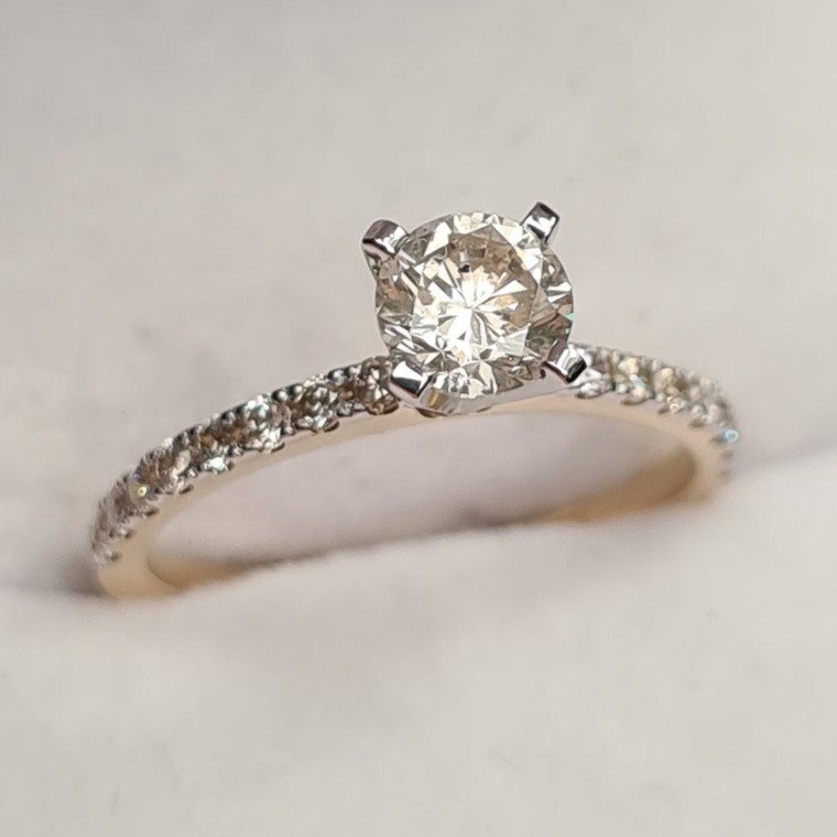 Кольцо Deimantas 81760669 16,51р 1,98гр 0,85ct. купить,NaN