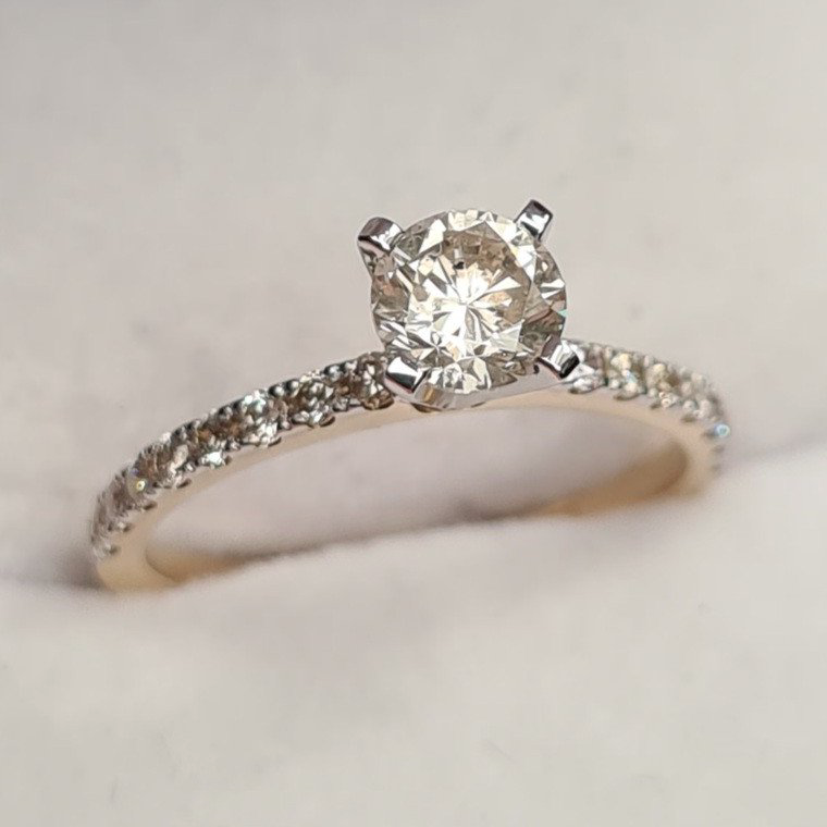 Кольцо Deimantas 81760669 16,51р 1,98гр 0,85ct. купить,NaN