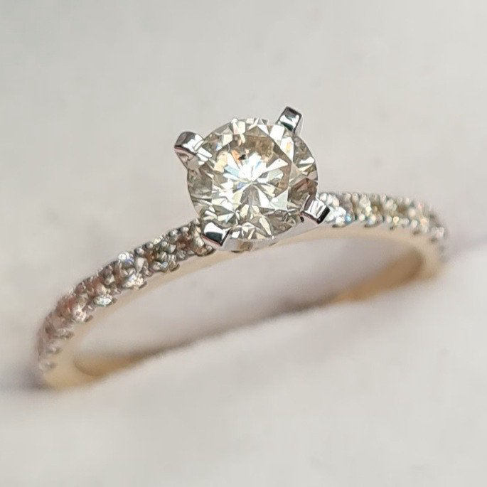 Кольцо Deimantas 81760669 16,51р 1,98гр 0,85ct. купить,NaN