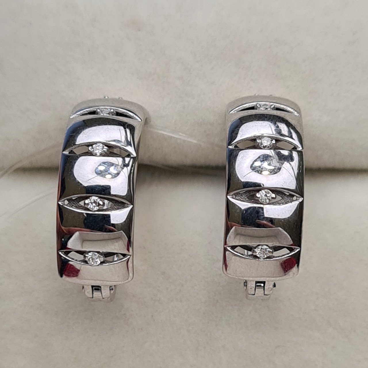 Серьги Deimantas 98178175 3,32гр 0,09ct. купить,NaN