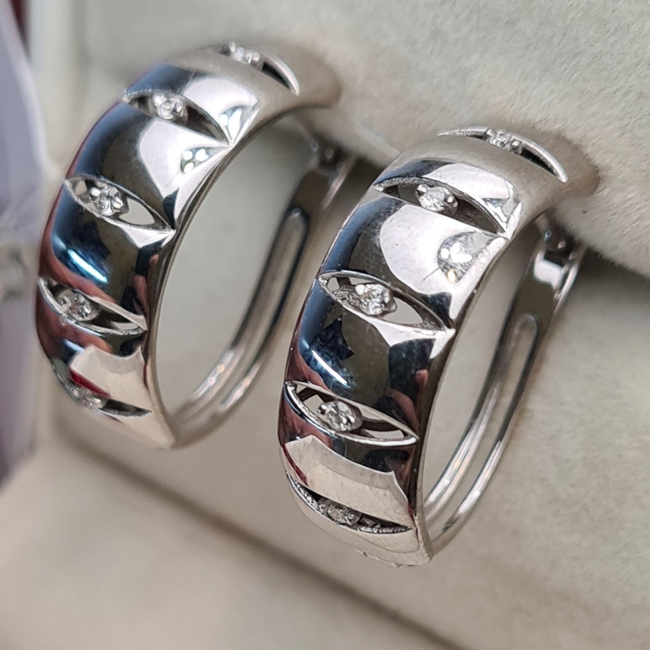 Серьги Deimantas 98178175 3,32гр 0,09ct. купить,NaN
