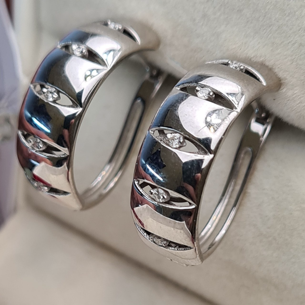 Серьги Deimantas 98178175 3,32гр 0,09ct. купить,NaN