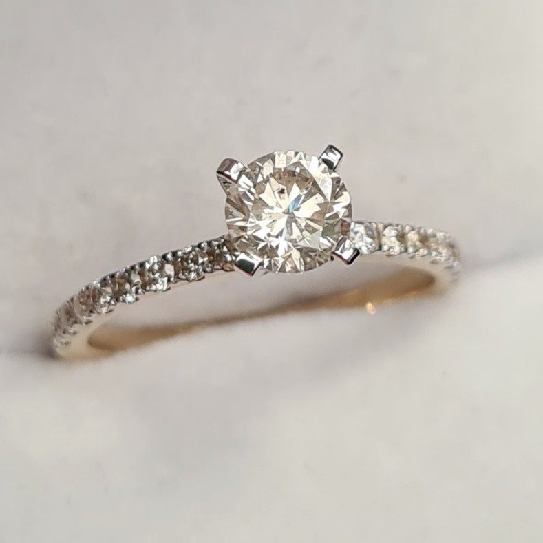 Кольцо Deimantas 81760669 16,51р 1,98гр 0,85ct. купить,NaN