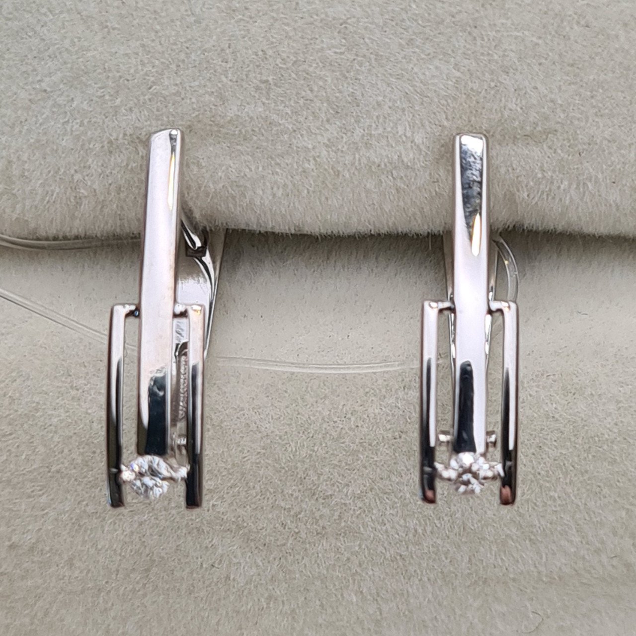 Серьги Deimantas 98178188 1,16гр 0,042ct. купить,NaN