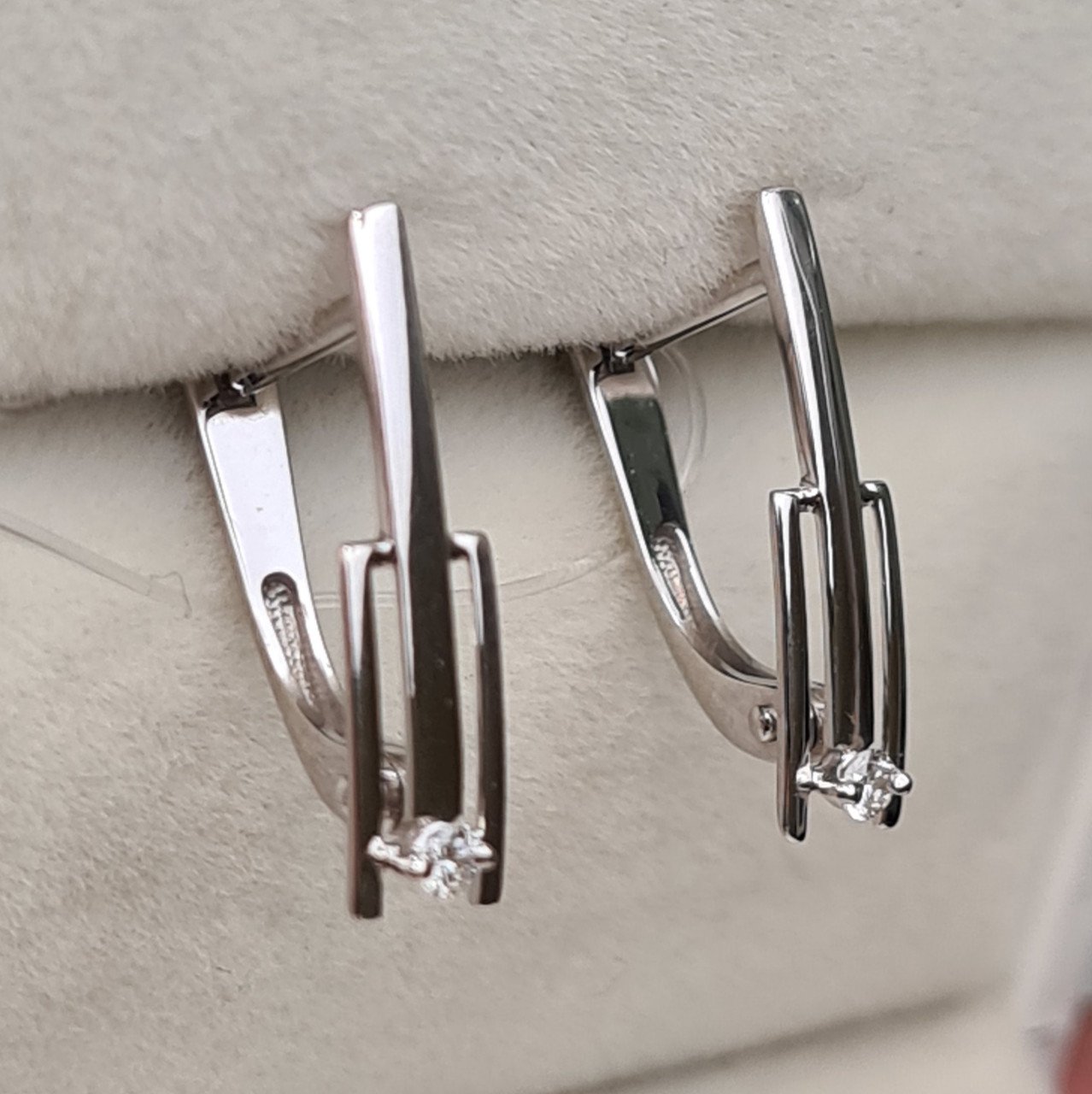 Серьги Deimantas 98178188 1,16гр 0,042ct. купить,NaN