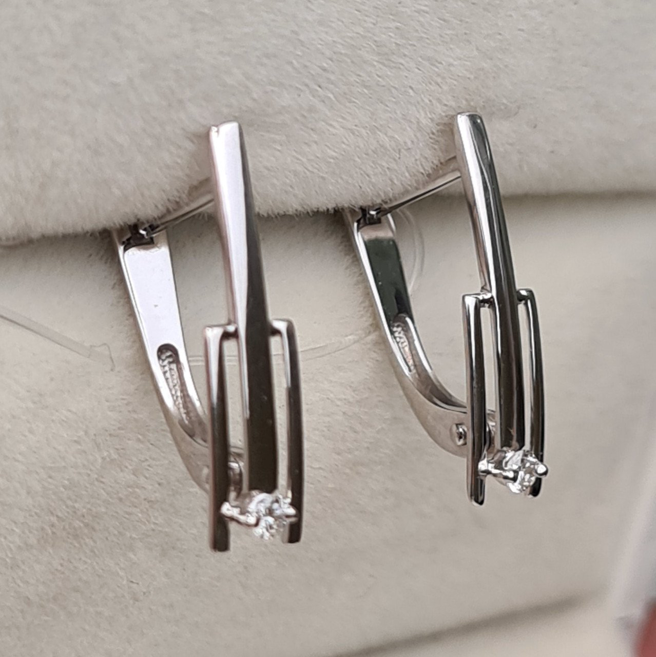 Серьги Deimantas 98178188 1,16гр 0,042ct. купить,NaN