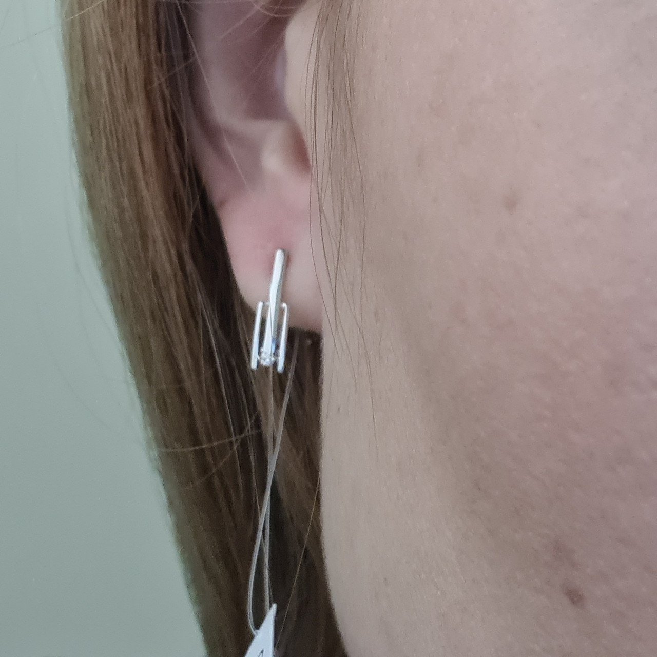 Серьги Deimantas 98178188 1,16гр 0,042ct. купить,NaN