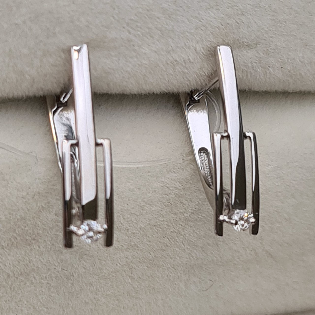 Серьги Deimantas 98178188 1,16гр 0,042ct. купить,NaN
