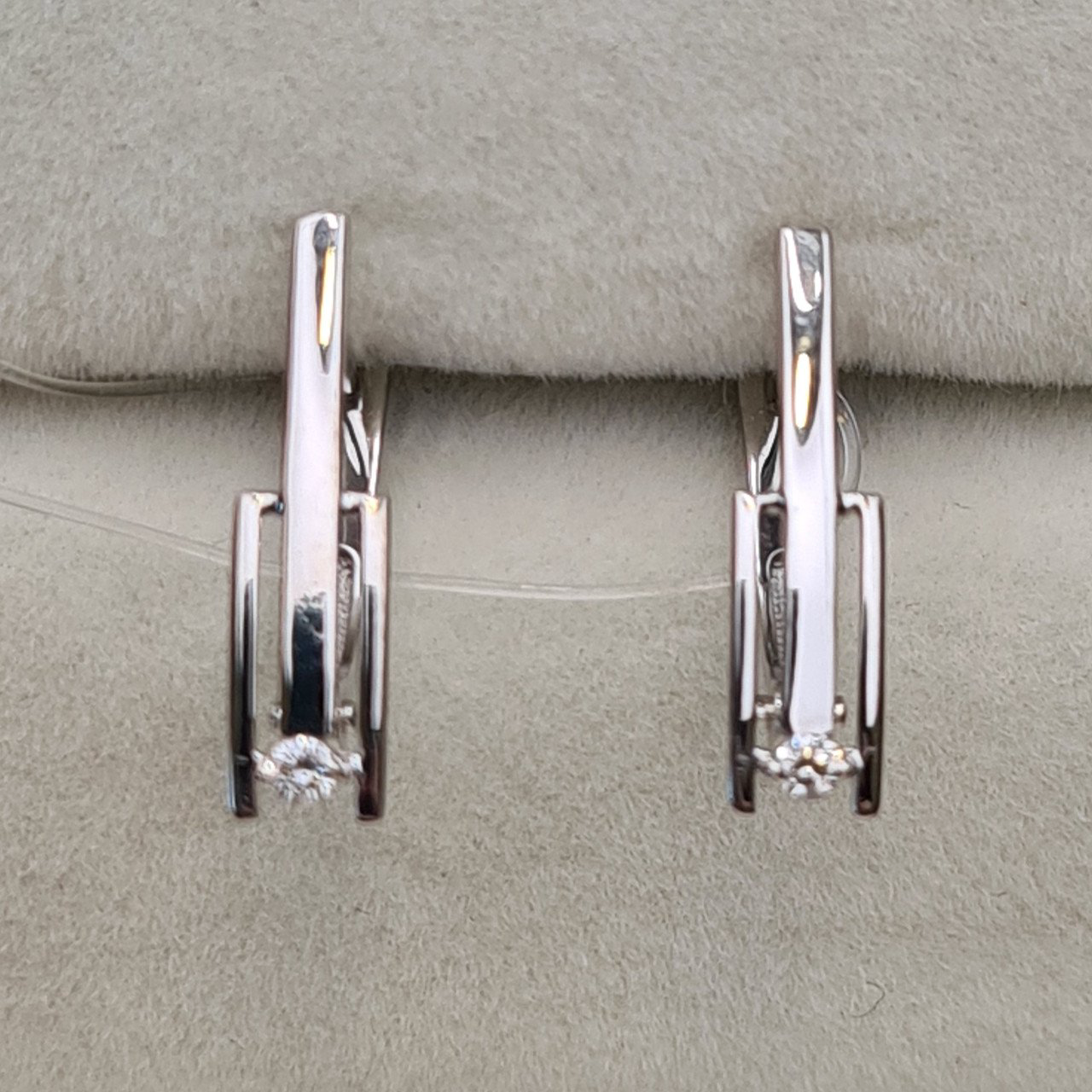 Серьги Deimantas 98178188 1,16гр 0,042ct. купить,NaN