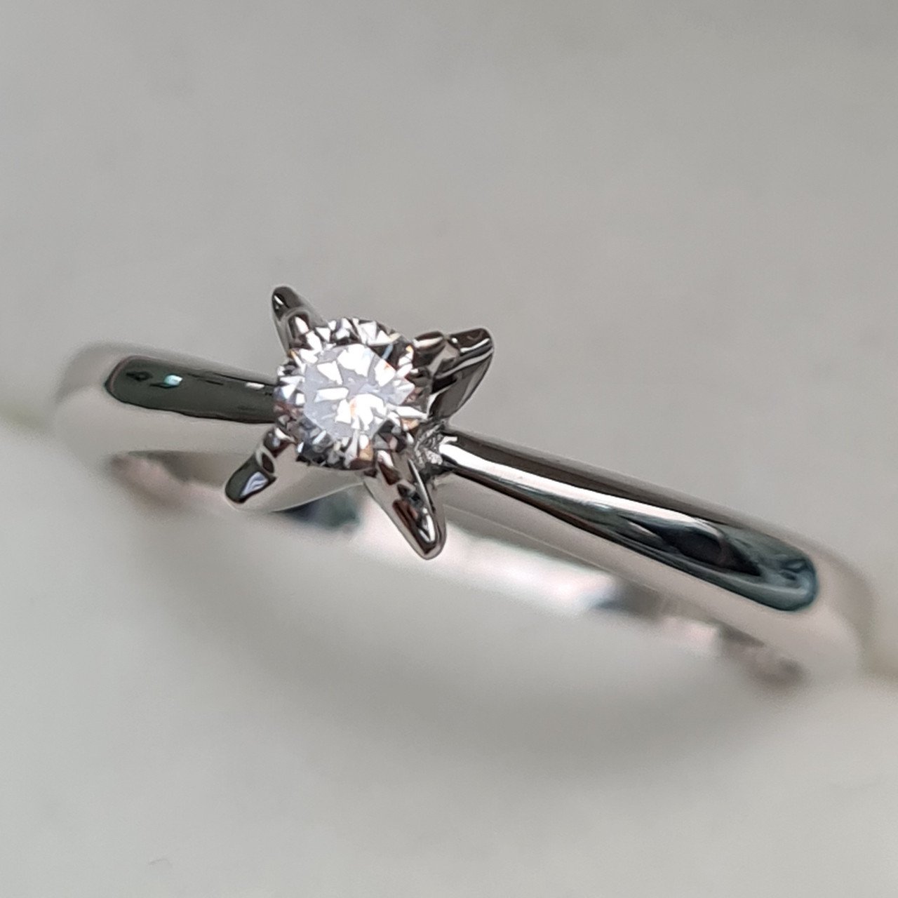 Кольцо Deimantas 94449797 16,5р 2,72гр 0,11ct. купить,NaN