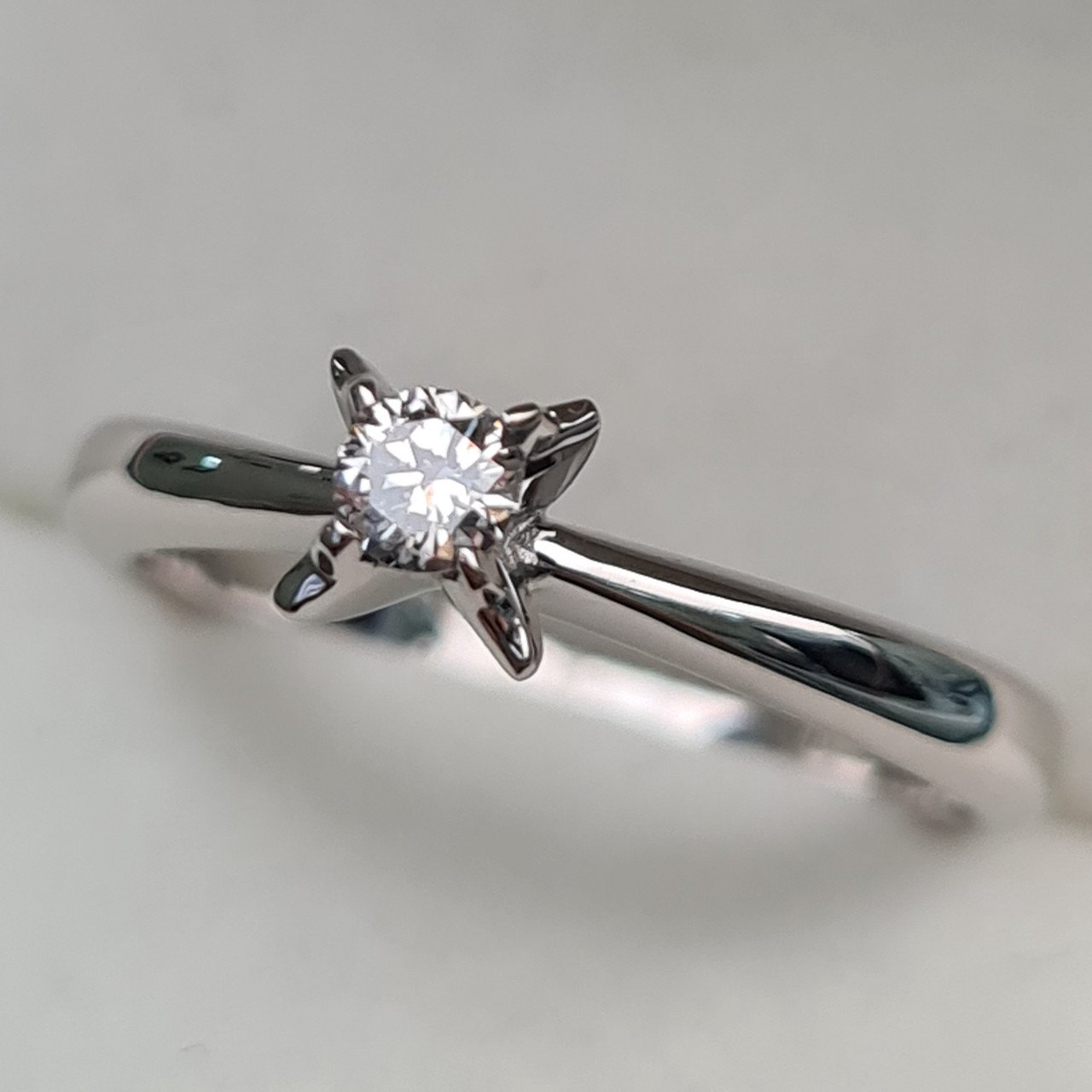 Кольцо Deimantas 94449797 16,5р 2,72гр 0,11ct. купить,NaN