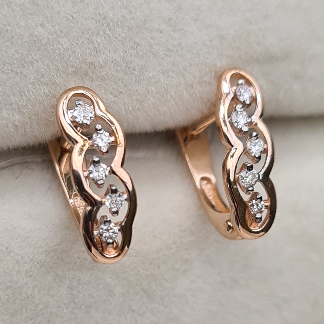 Серьги Deimantas 98178232 1,24гр 0,084ct. купить,NaN