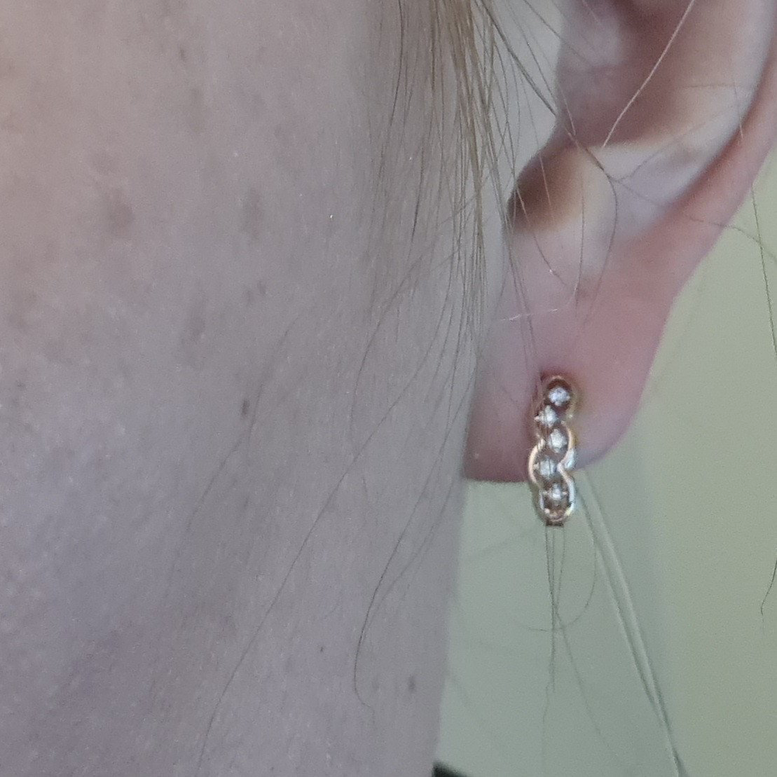 Серьги Deimantas 98178232 1,24гр 0,084ct. купить,NaN