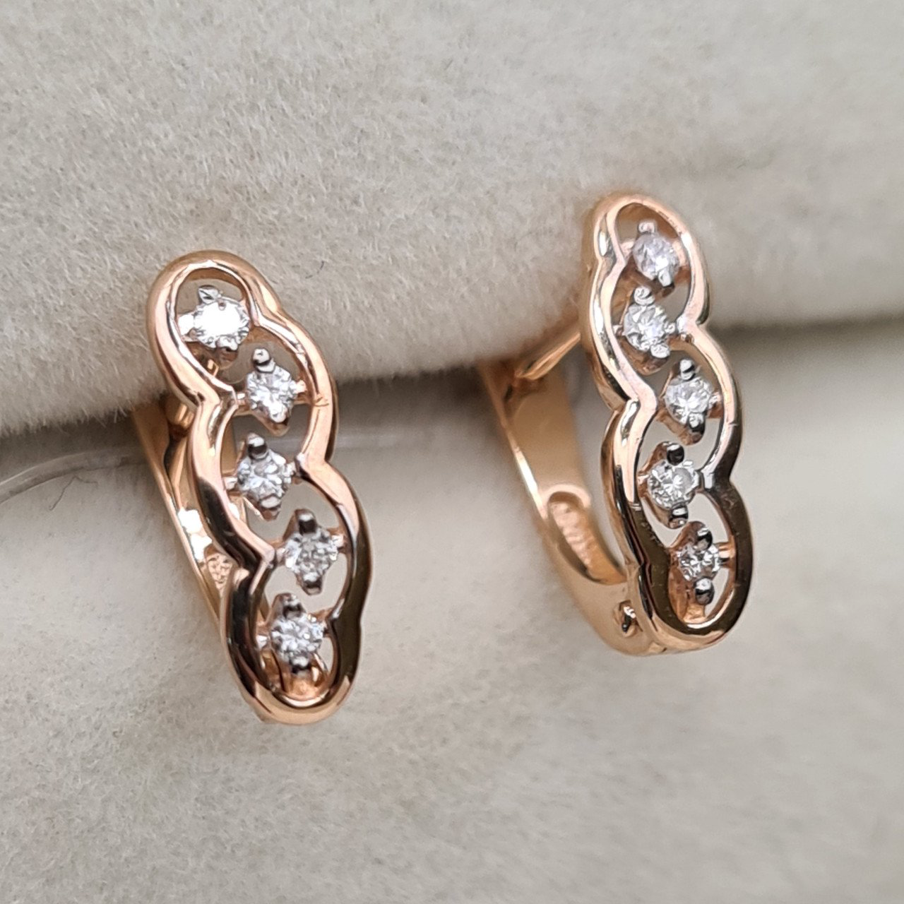Серьги Deimantas 98178232 1,24гр 0,084ct. купить,NaN