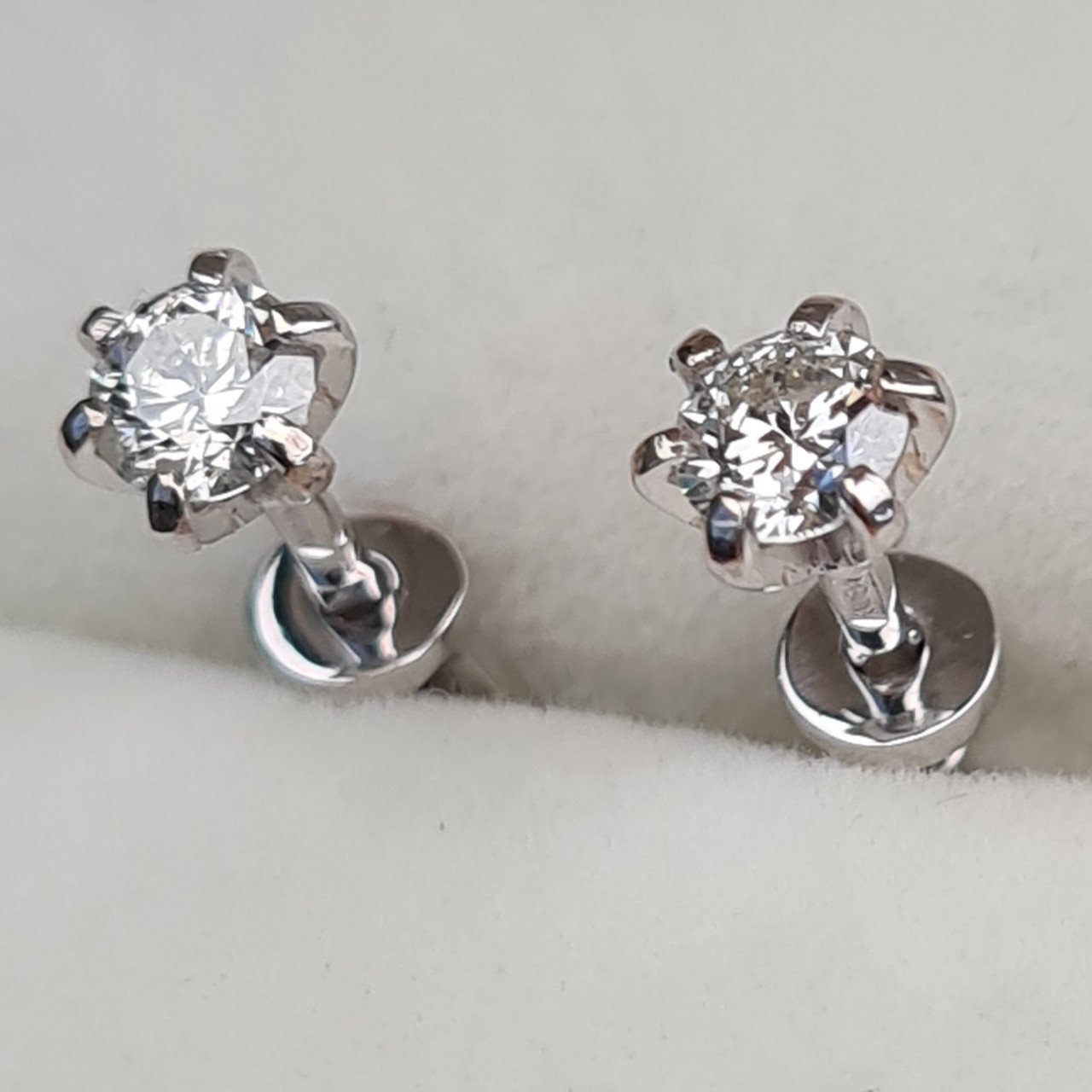 Серьги Deimantas 94465956 0,97гр 0,38ct. купить,NaN