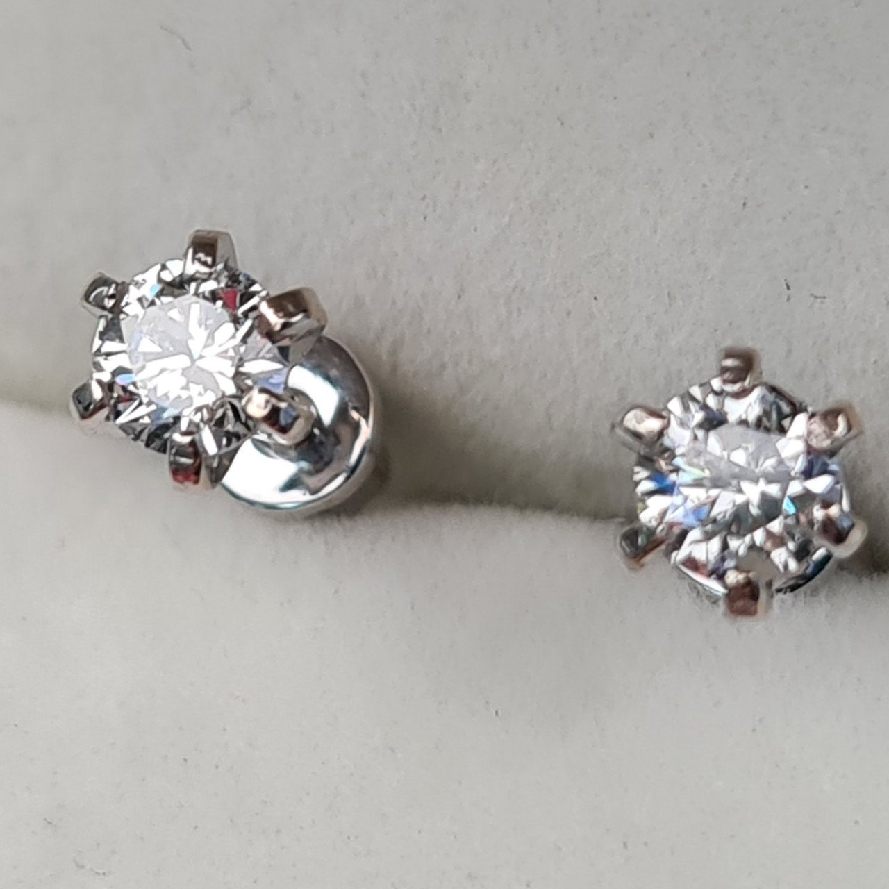 Серьги Deimantas 94465956 0,97гр 0,38ct. купить,NaN