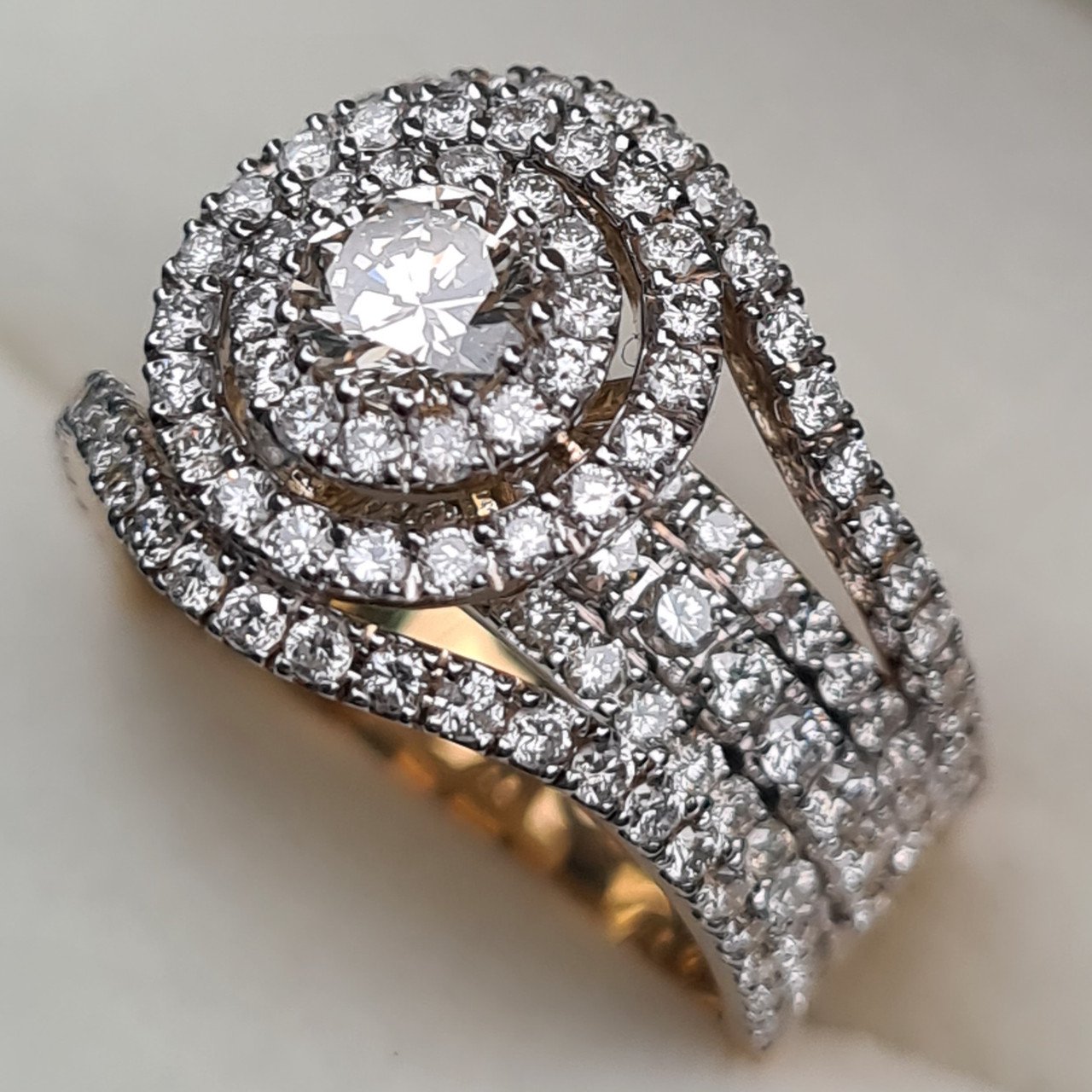 Кольцо Deimantas 96144757 16,5р 8,87гр 2,85ct. купить,NaN