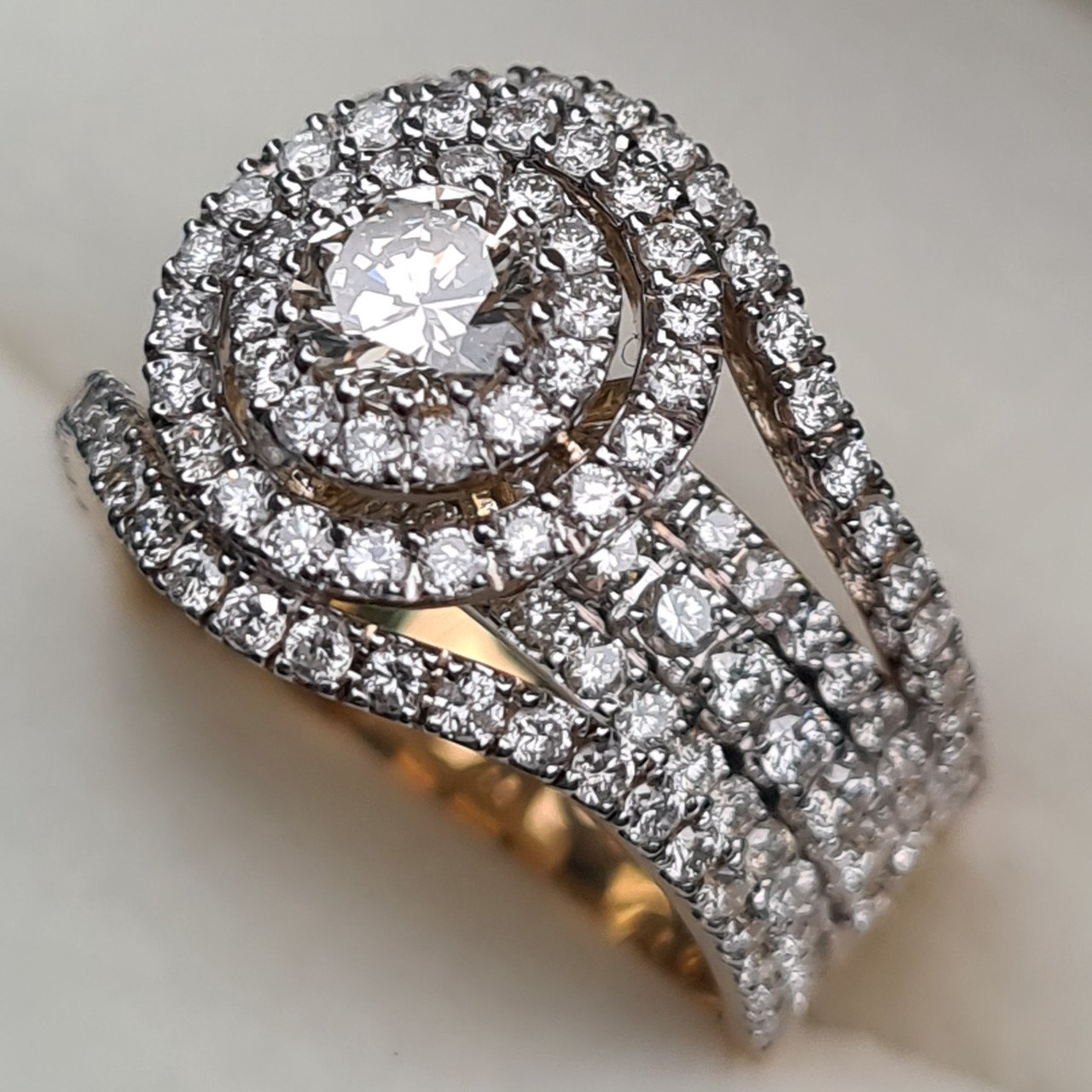 Кольцо Deimantas 96144757 16,5р 8,87гр 2,85ct. купить,NaN