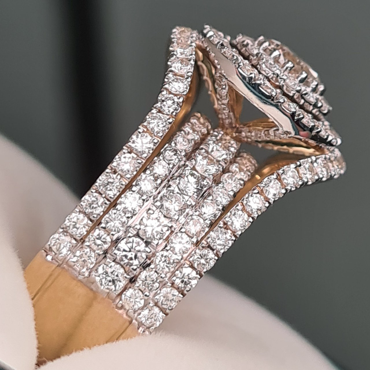Кольцо Deimantas 96144757 16,5р 8,87гр 2,85ct. купить,NaN