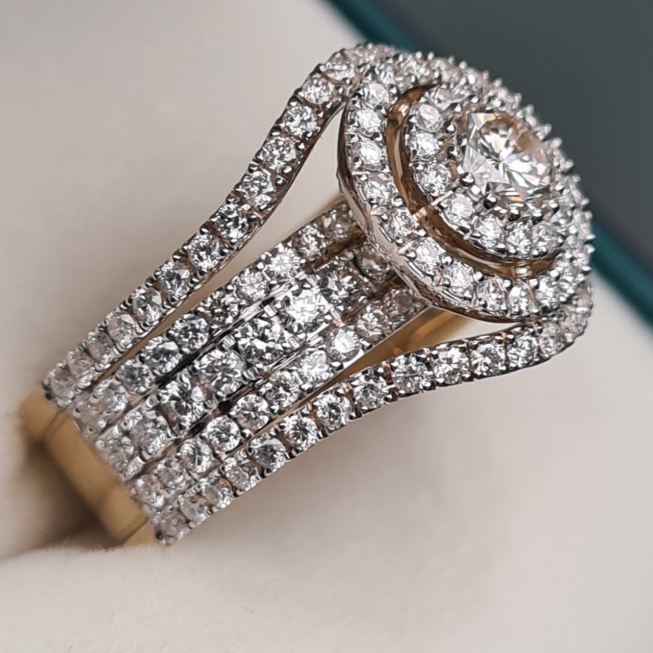 Кольцо Deimantas 96144757 16,5р 8,87гр 2,85ct. купить,NaN