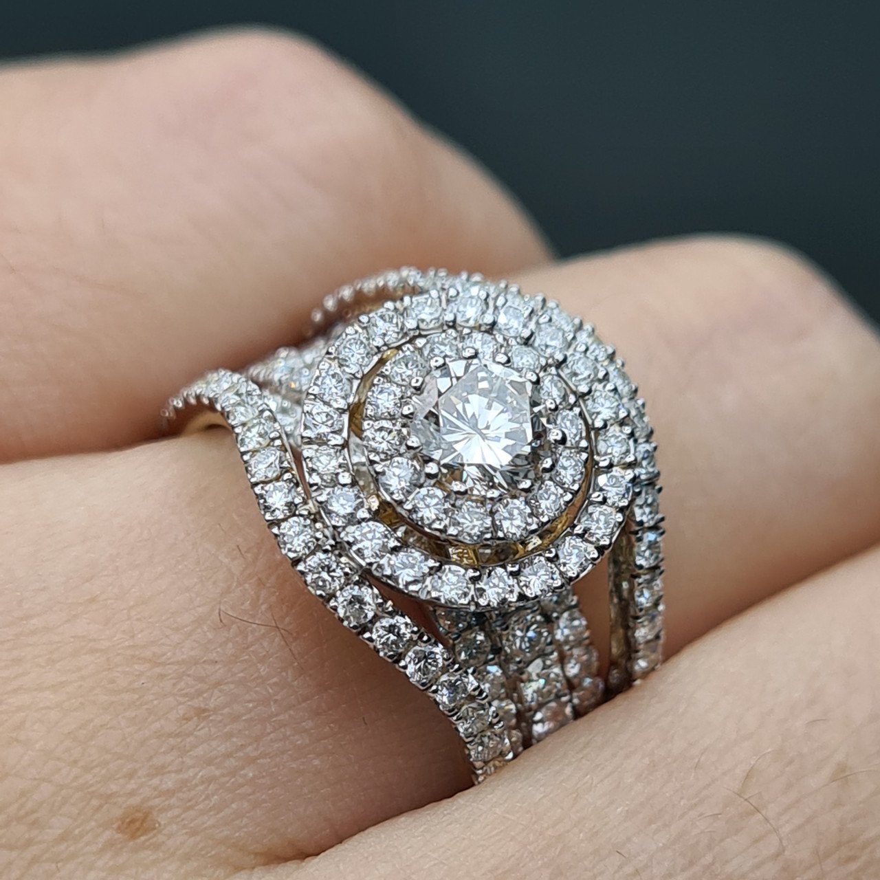 Кольцо Deimantas 96144757 16,5р 8,87гр 2,85ct. купить,NaN