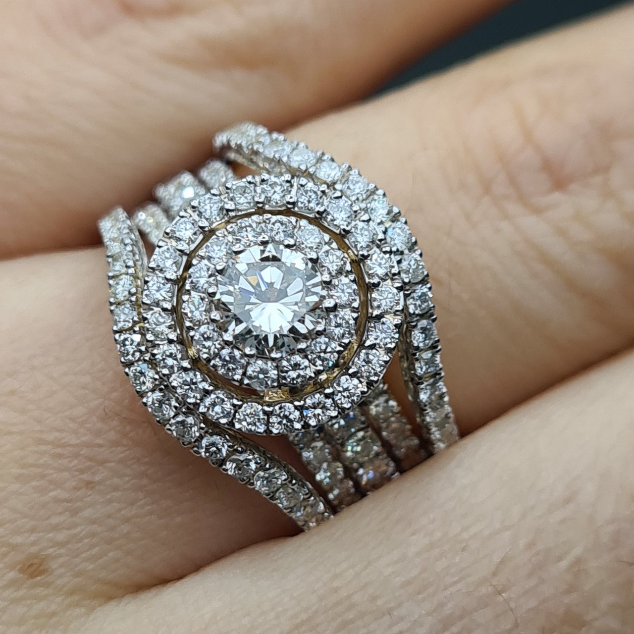 Кольцо Deimantas 96144757 16,5р 8,87гр 2,85ct. купить,NaN