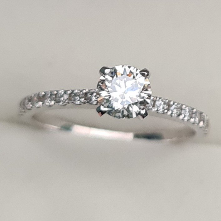 Кольцо Deimantas 83973374 16,51р 1,88гр 0,70ct. купить,NaN