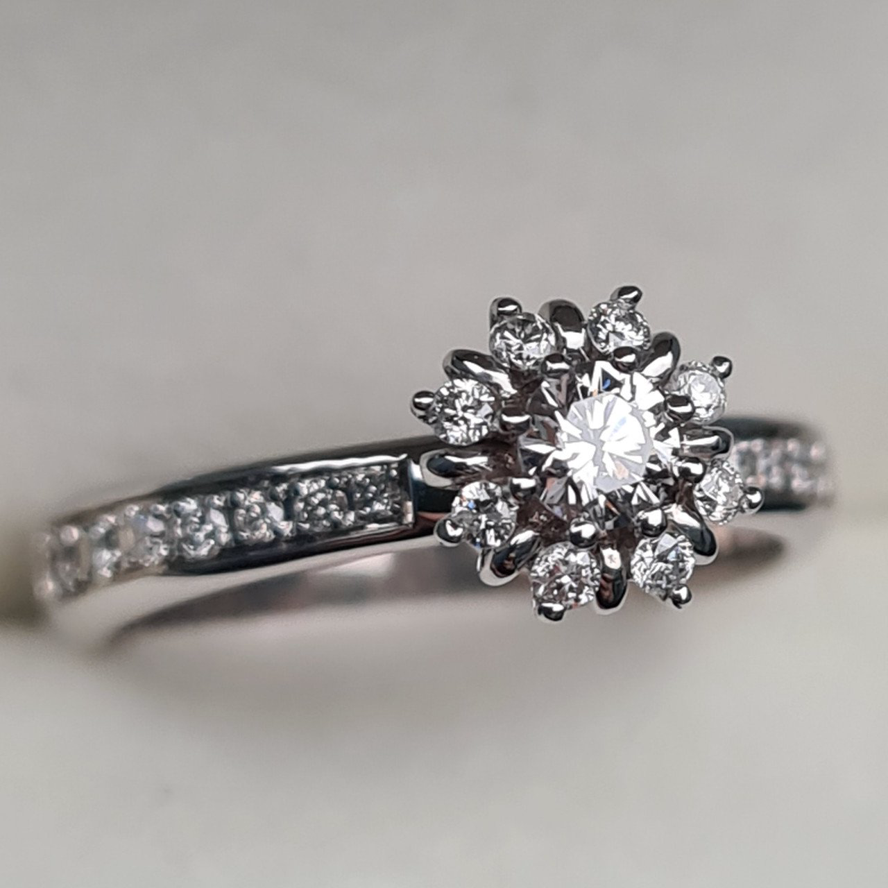 Кольцо Deimantas 96144950 16р 2,97гр 0,41ct. купить,NaN