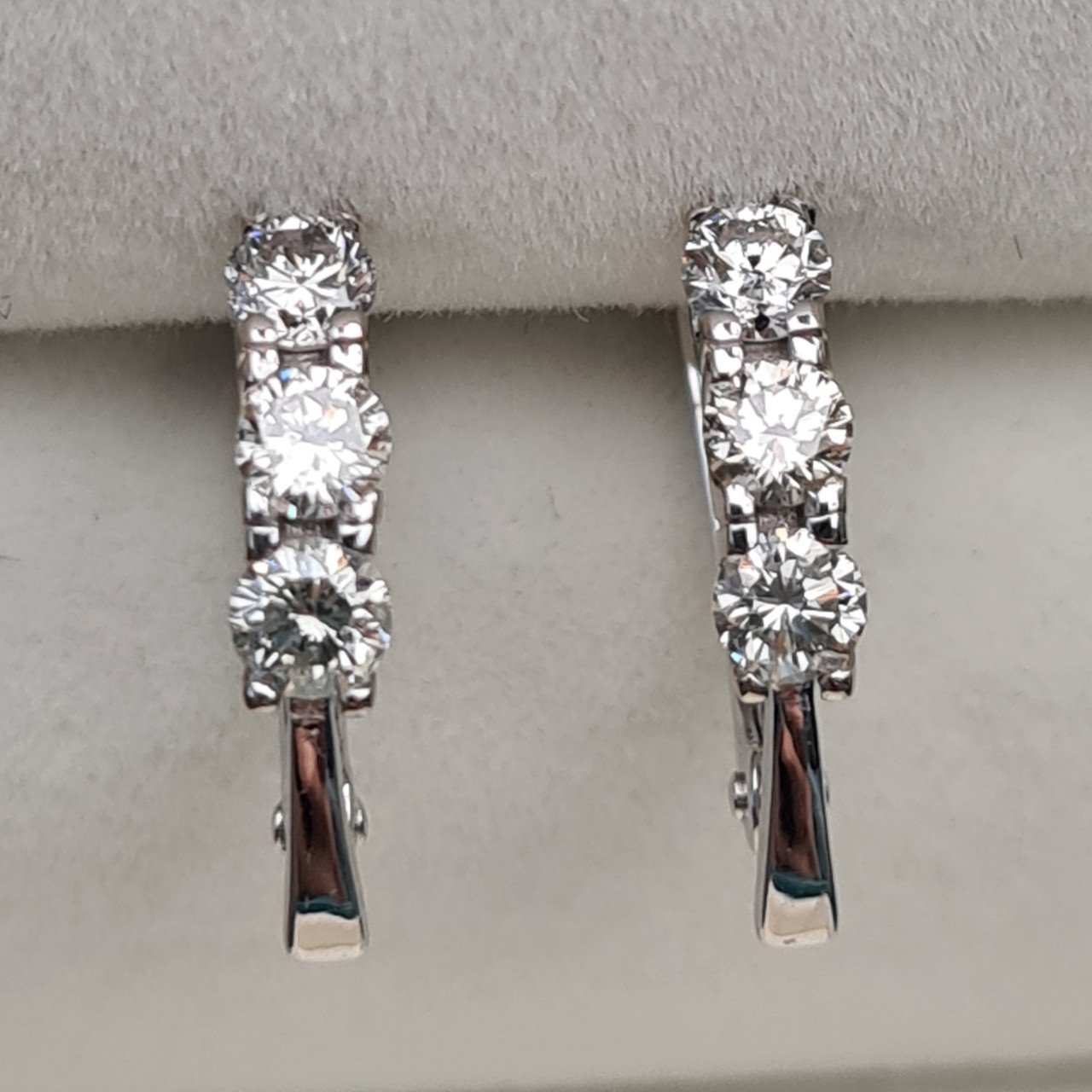 Серьги Deimantas 2,03гр 0,71ct. купить,NaN