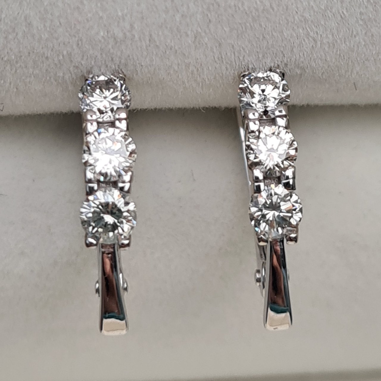 Серьги Deimantas 2,03гр 0,71ct. купить,NaN