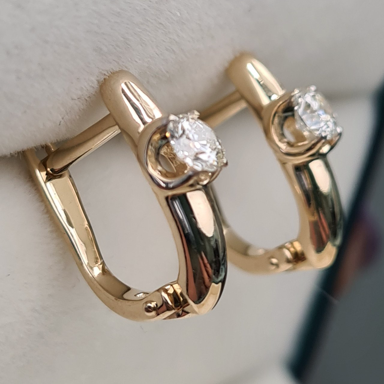 Серьги Deimantas 94467009 2,65гр 0,37ct. купить,NaN