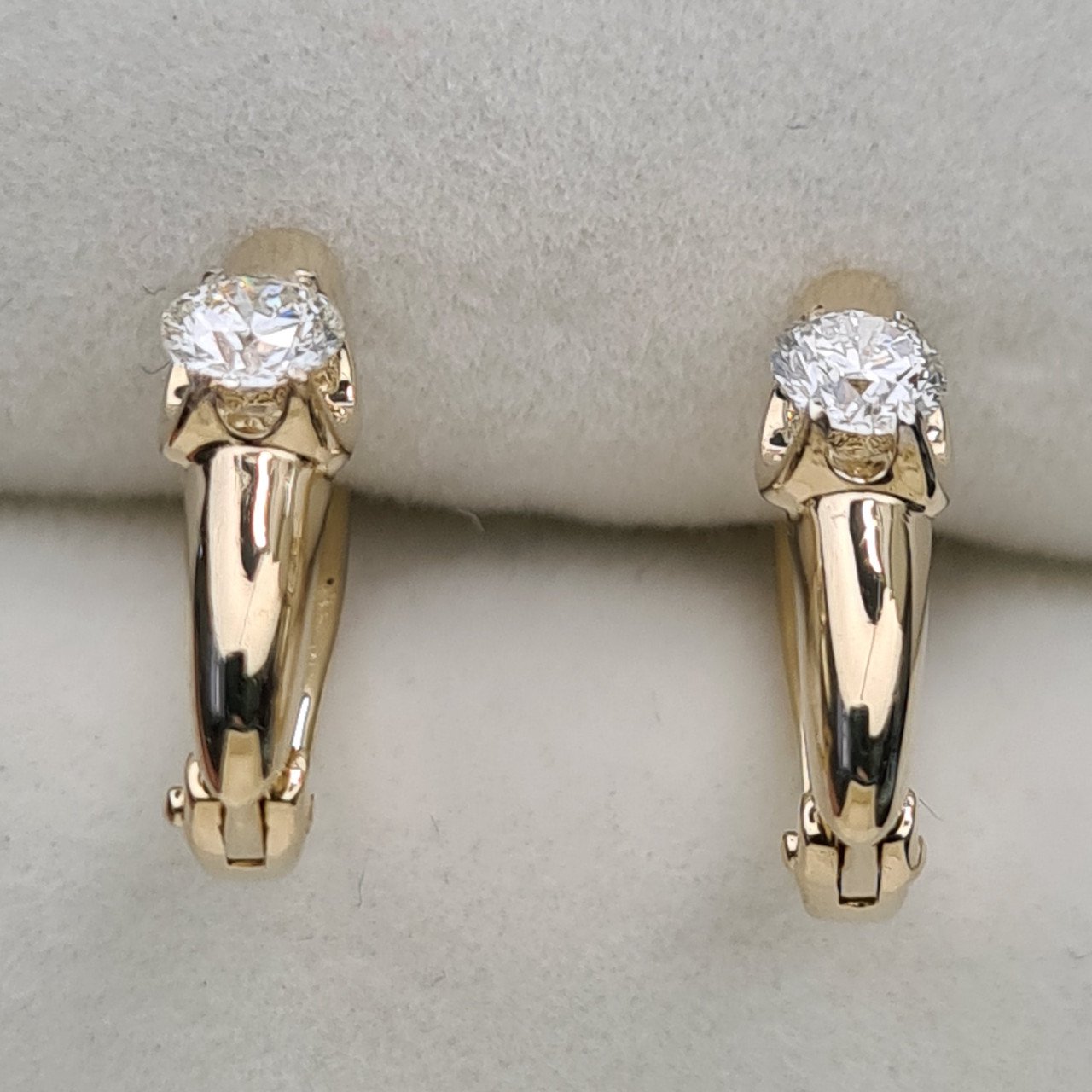 Серьги Deimantas 94467009 2,65гр 0,37ct. купить,NaN