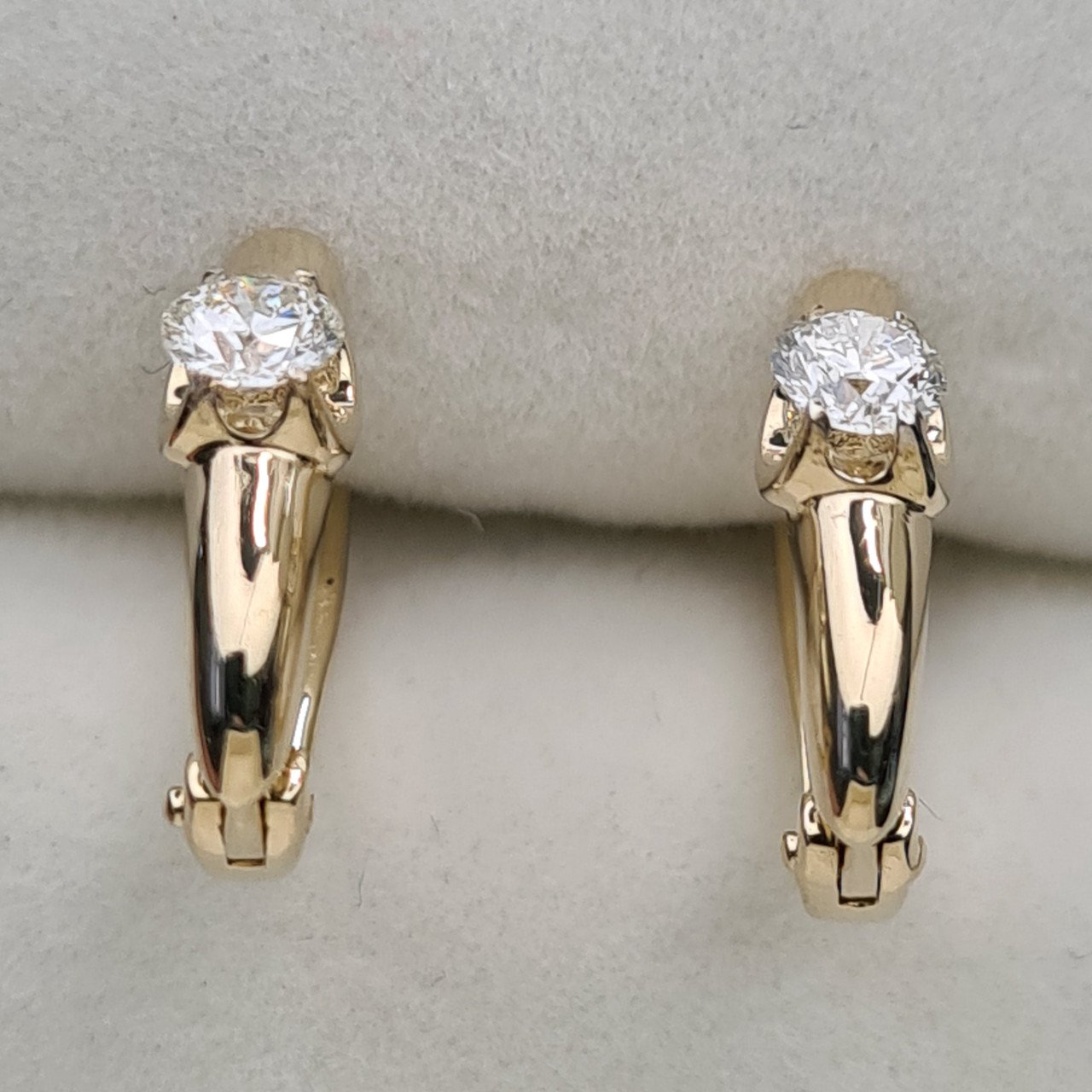 Серьги Deimantas 94467009 2,65гр 0,37ct. купить,NaN