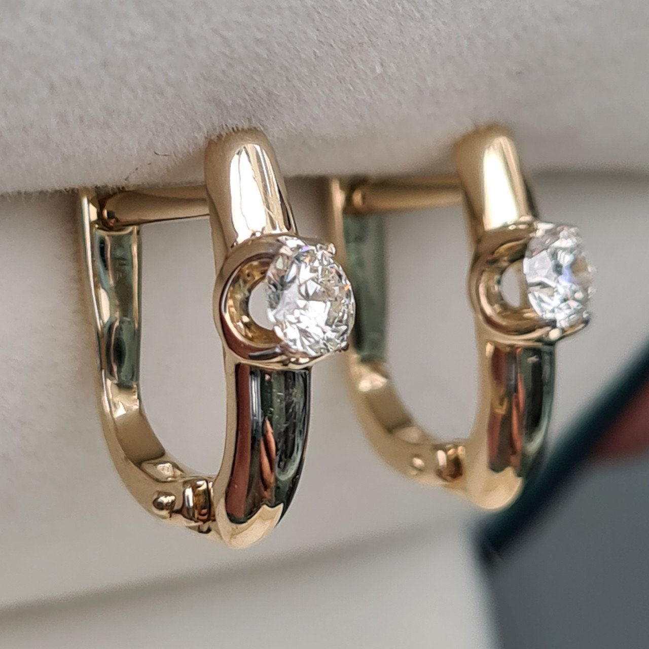 Серьги Deimantas 94467009 2,65гр 0,37ct. купить,NaN