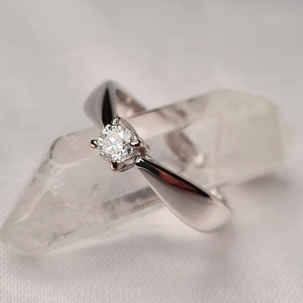 Кольцо Deimantas 84537263 16,5р 2,83гр 0,17ct. купить,NaN