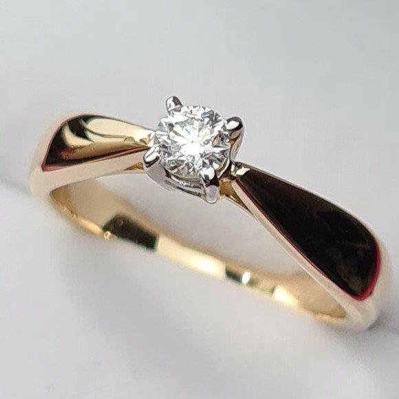 Кольцо Deimantas 84537276 16,5р 3,24гр 0,15ct. купить,NaN