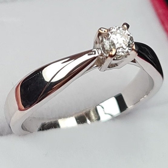 Кольцо Deimantas 84537263 16,5р 2,83гр 0,17ct. купить,NaN