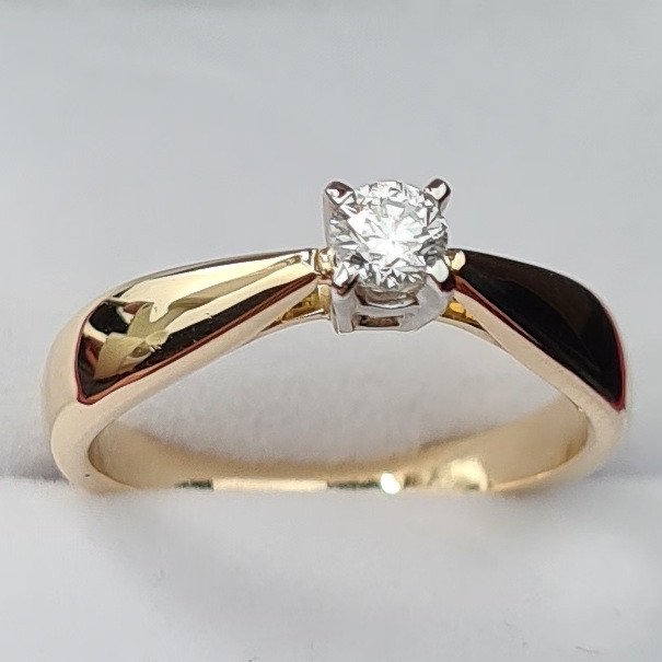 Кольцо Deimantas 84537289 16,5р 3,19гр 0,16ct. купить,NaN