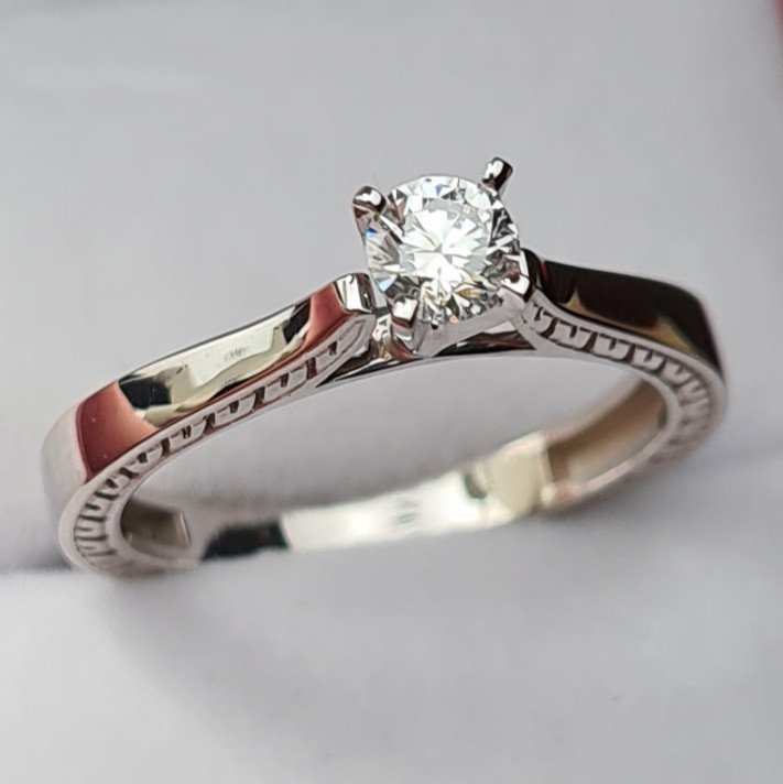 Кольцо Deimantas 84553824 16,51р 2,57гр 0,25ct. купить,NaN
