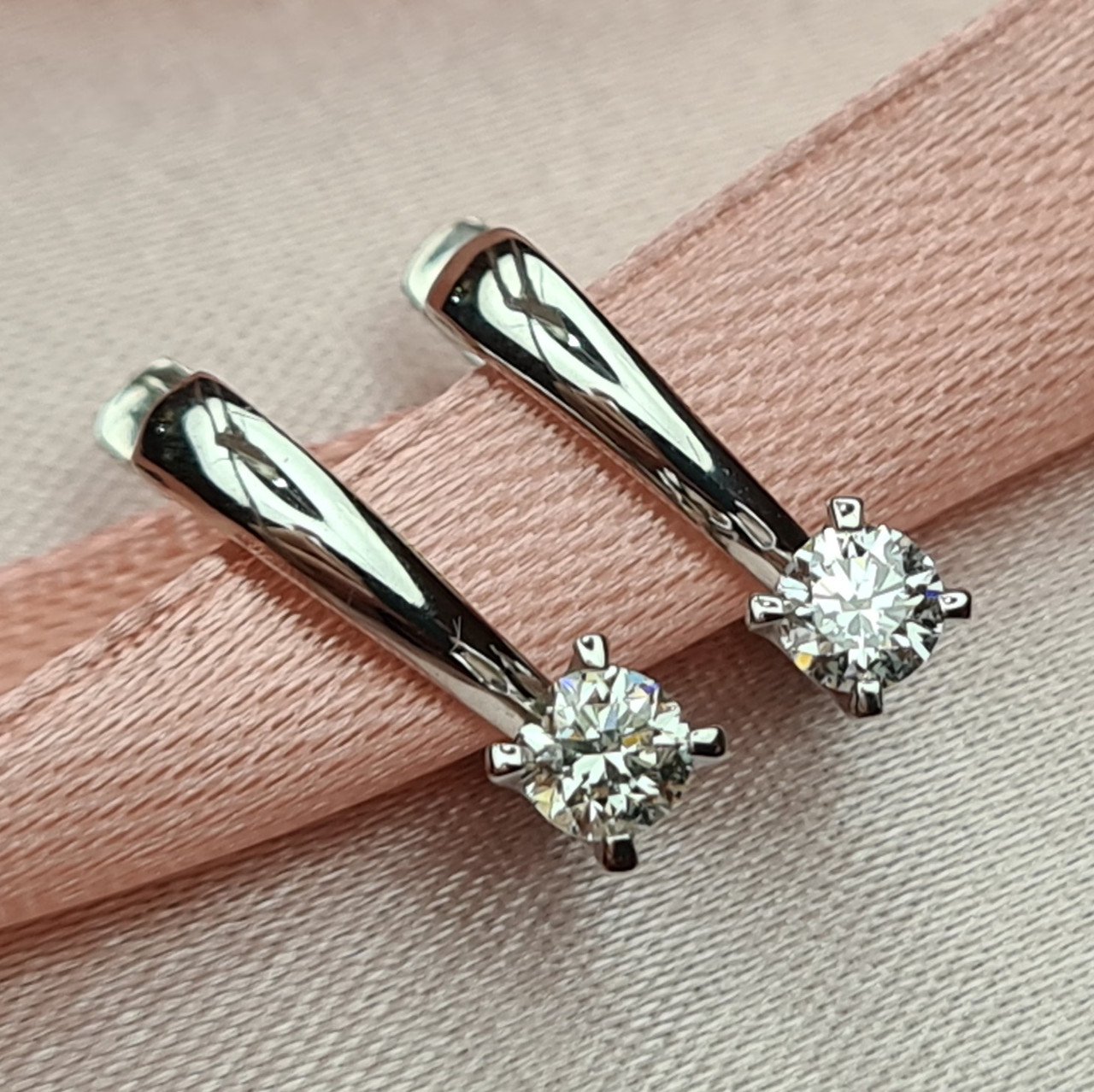 Серьги Deimantas 84555512 3,02гр 0,42ct. купить,NaN