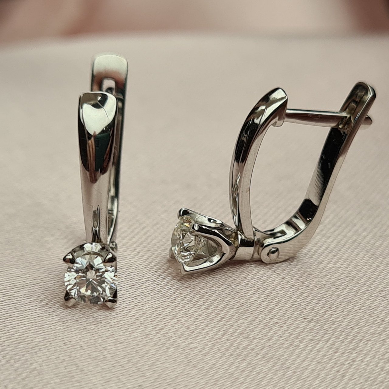 Серьги Deimantas 84555512 3,02гр 0,42ct. купить,NaN