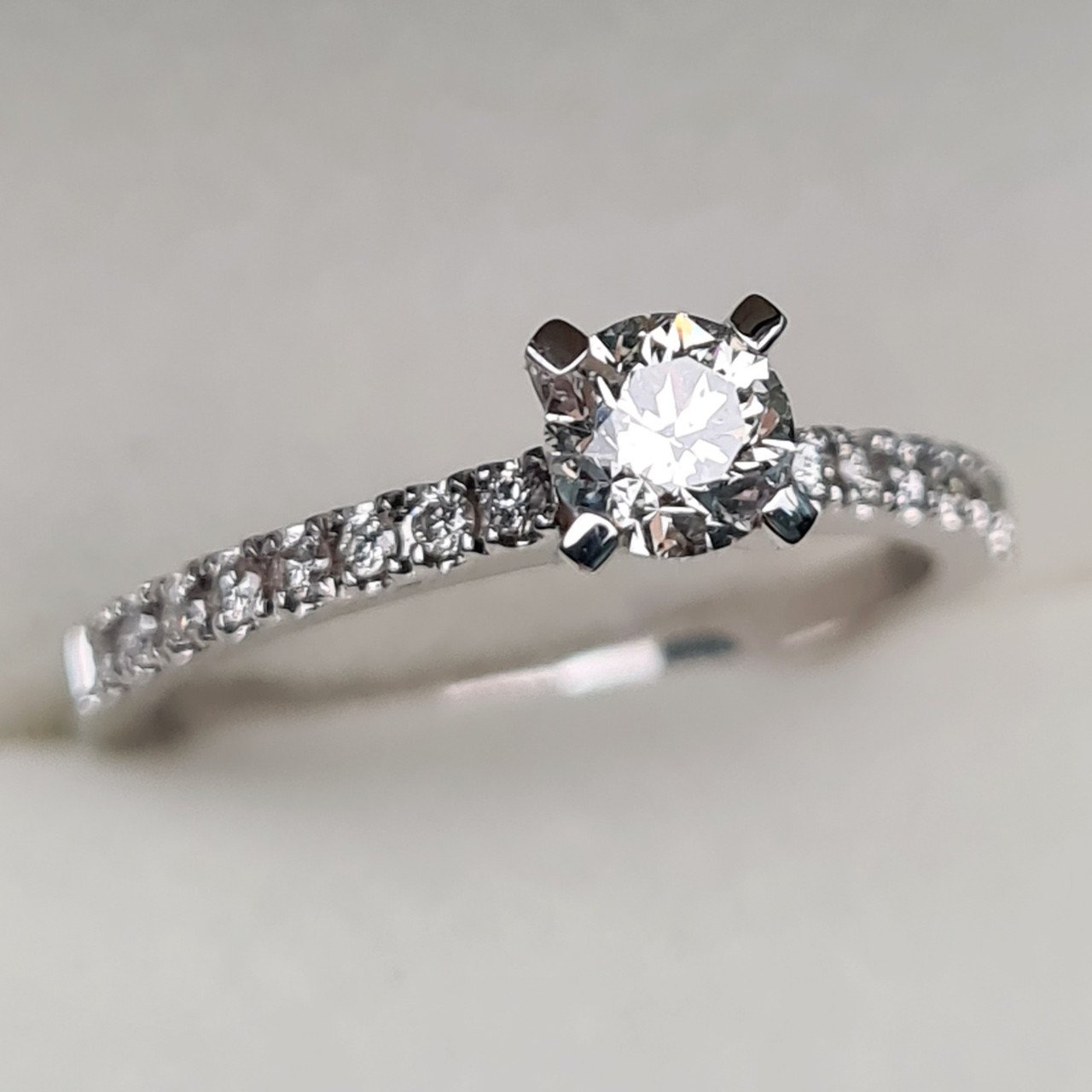 Кольцо Deimantas 96293186 16,5р 2,13гр 0,53ct. купить,NaN